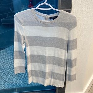 Banana Republic White and Grey Striped Sweater - Size S